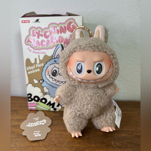 Exciting Macaron Labubu Toffee - Picture 1 of 2